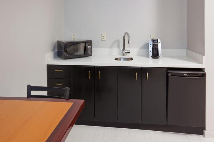 holiday inn express hotel and suites dickinson by ihg