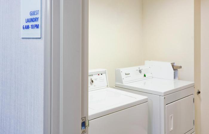 holiday inn express hotel and suites dickinson by ihg