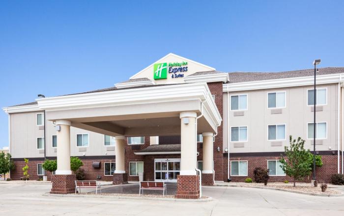 holiday inn express hotel and suites dickinson by ihg