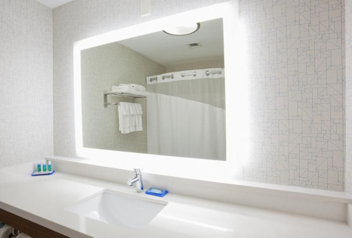 holiday inn express hotel and suites dickinson by ihg