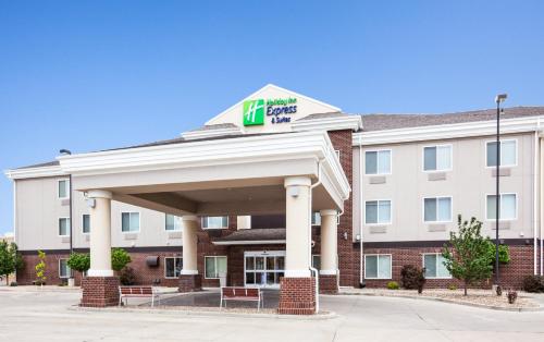 holiday inn express hotel and suites dickinson by ihg