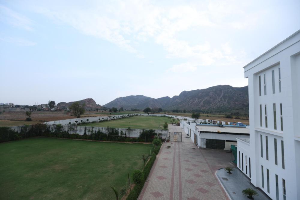 alwar motel and resorts
