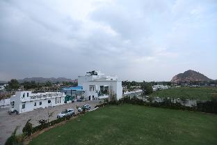 alwar motel and resorts