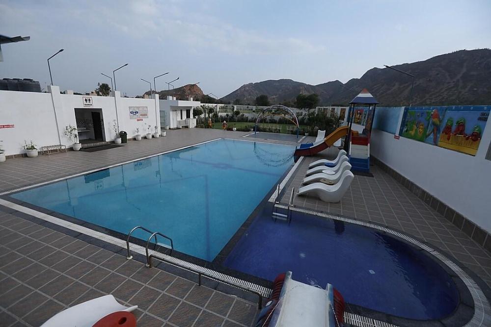 alwar motel and resorts