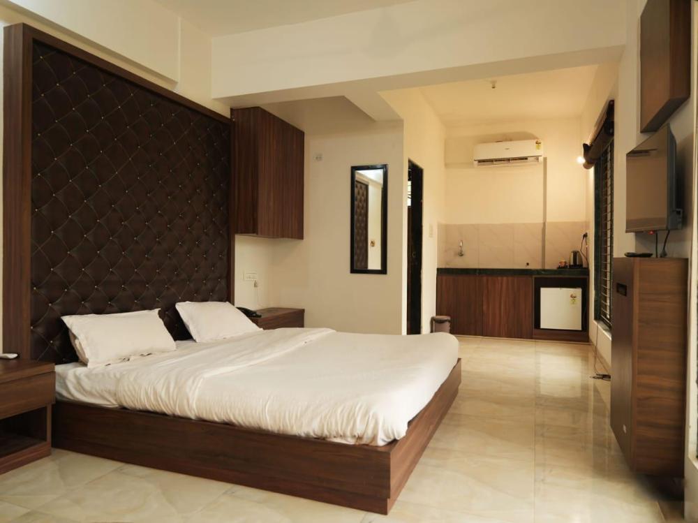 royal adam resorts and hotel