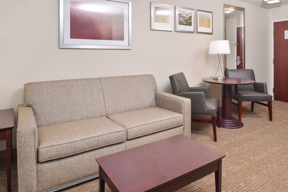 holiday inn express hotel and suites lafayette by ihg