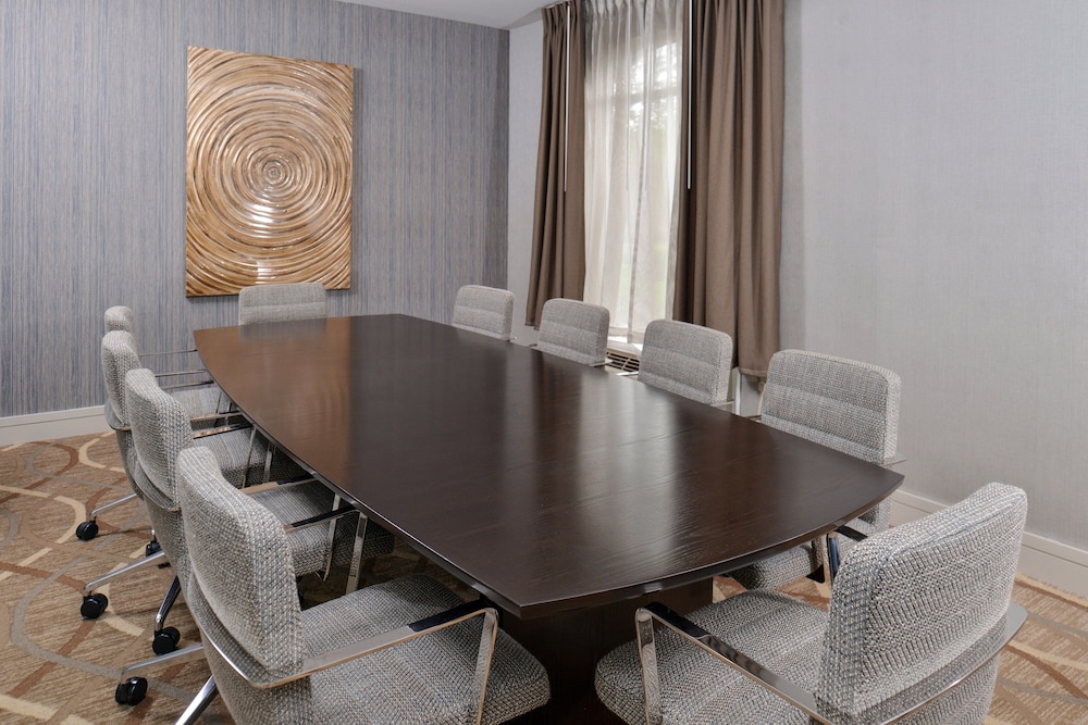 holiday inn express hotel and suites lafayette by ihg