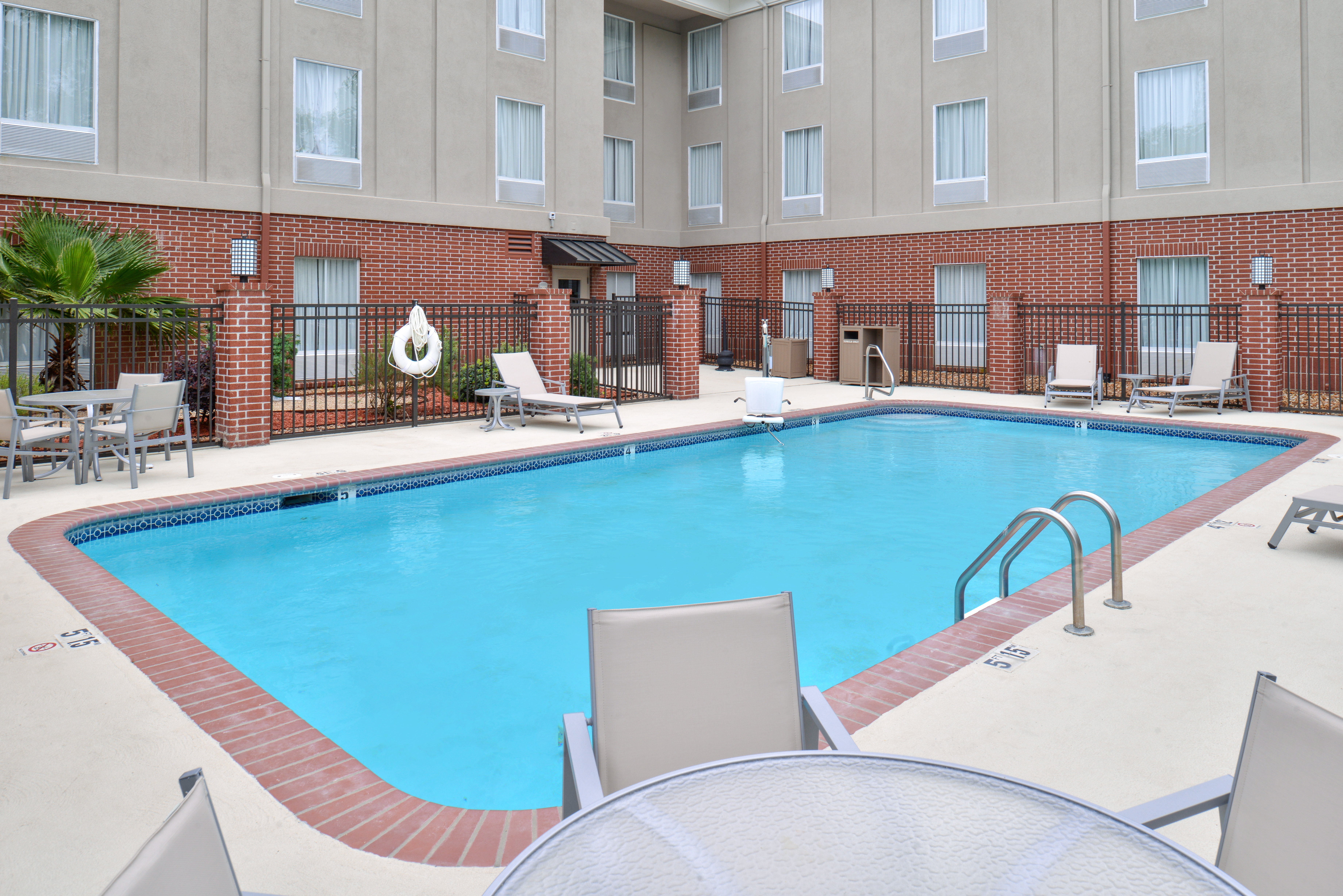 holiday inn express hotel and suites lafayette by ihg