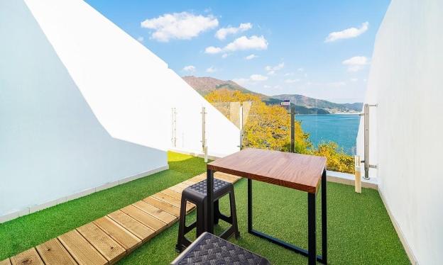 star marine pool villa
