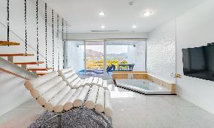 star marine pool villa