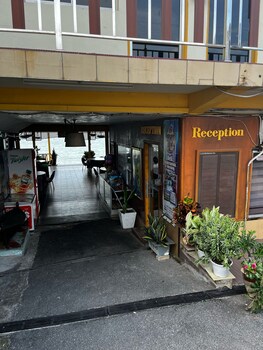 dnelayan beach resort
