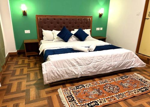 disha silver peak hotel