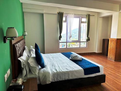 disha silver peak hotel