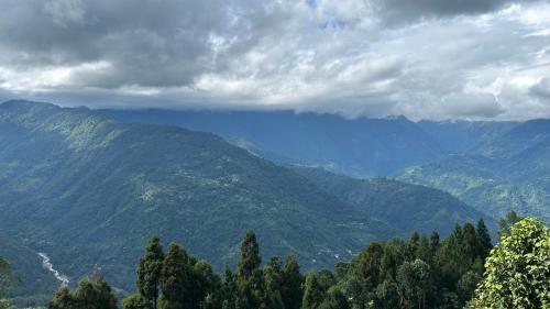 disha silver peak hotel