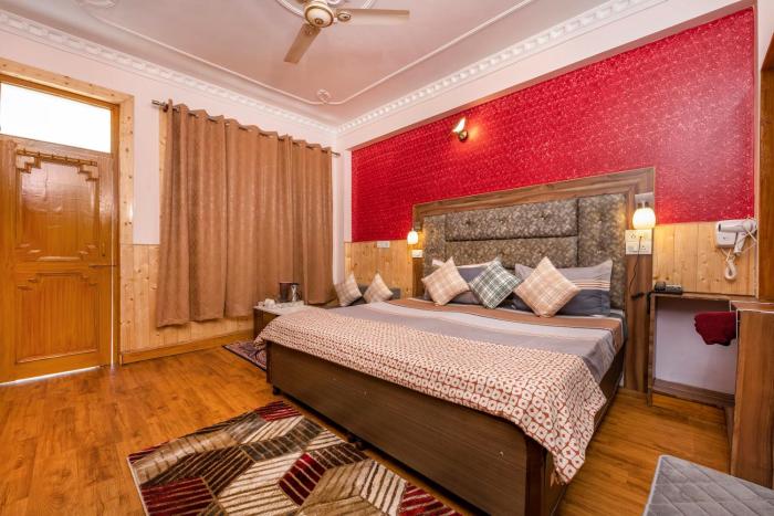 the bougainvillea mcleodganj