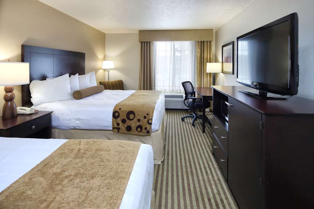 wyndham tucson airport hotel and conference center