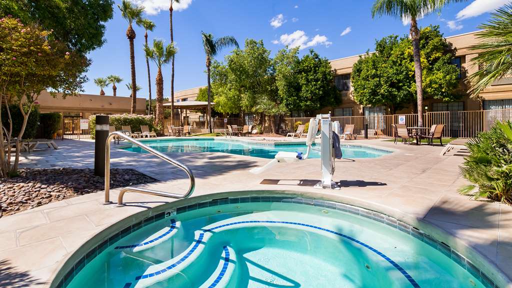 wyndham tucson airport hotel and conference center