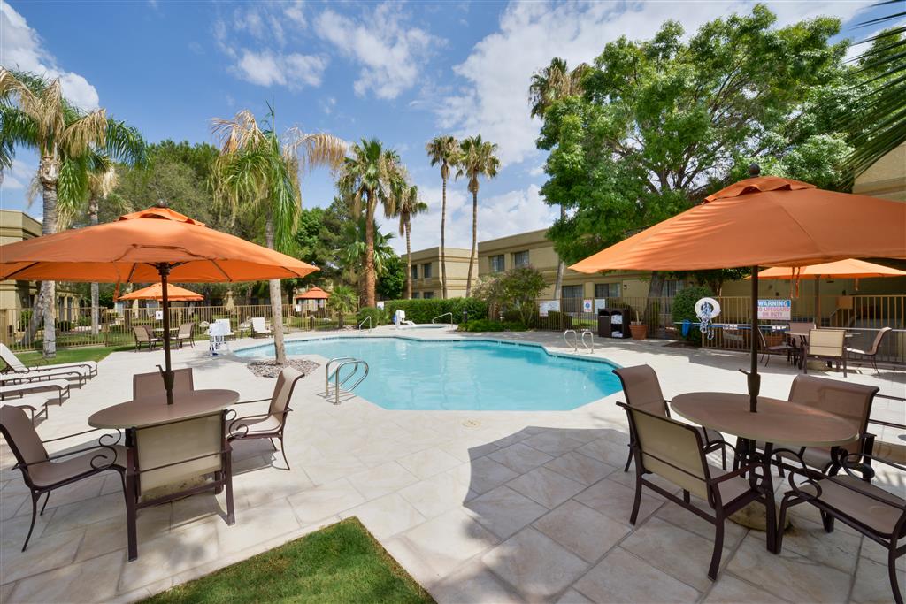 wyndham tucson airport hotel and conference center