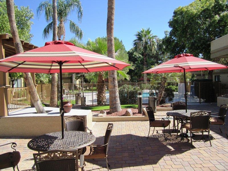 wyndham tucson airport hotel and conference center