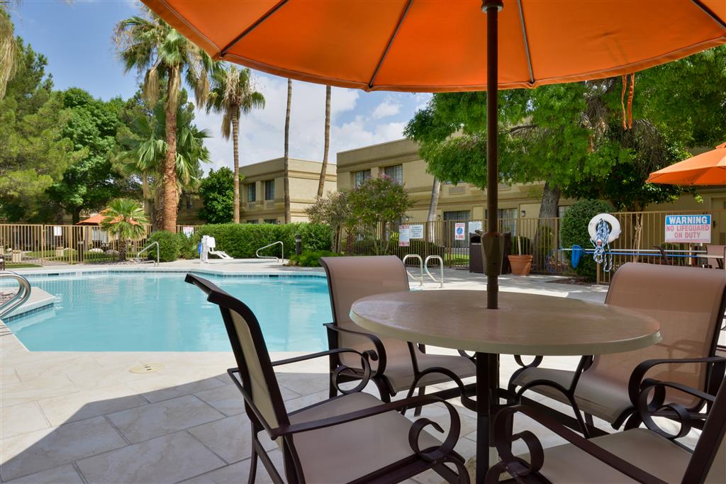wyndham tucson airport hotel and conference center