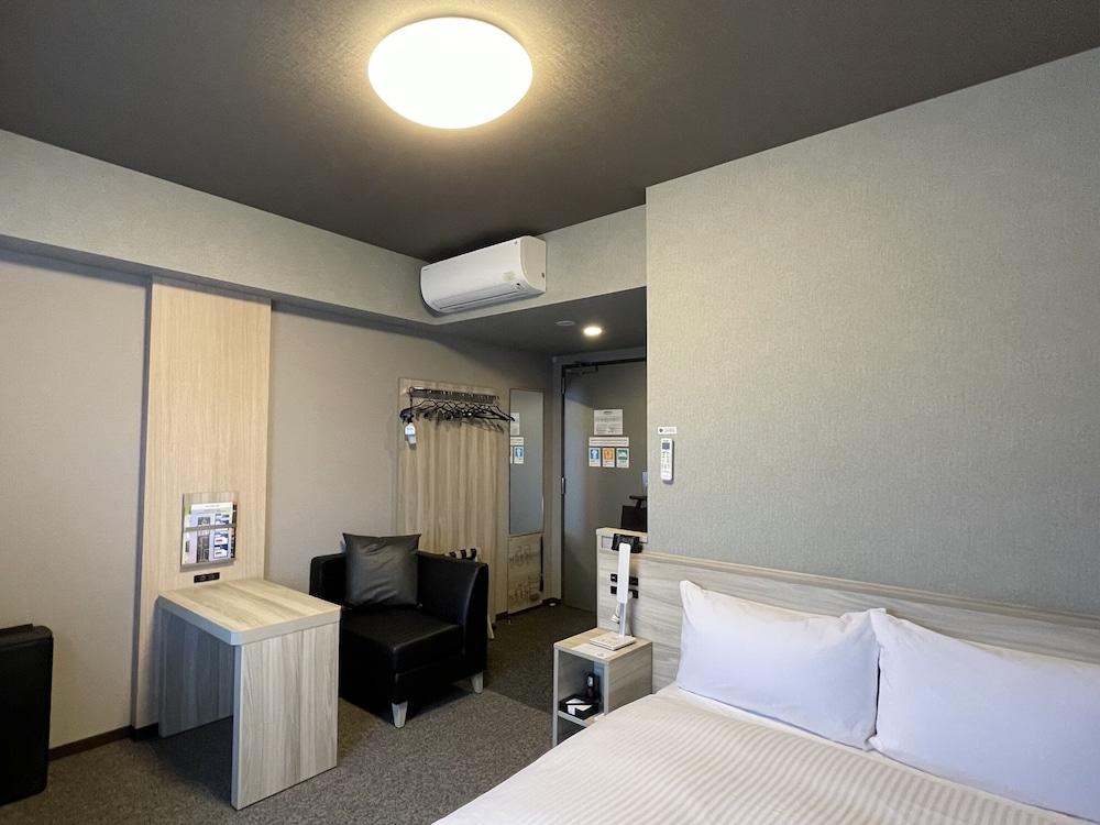 hotel route inn ohi takahama