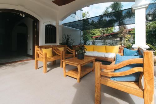 reddoorz casa rafaelle transient ilocos sur