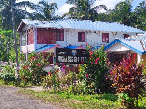 hotel highness sea rock