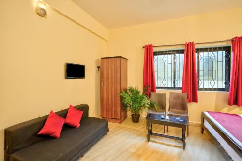 hotel salty waves baga