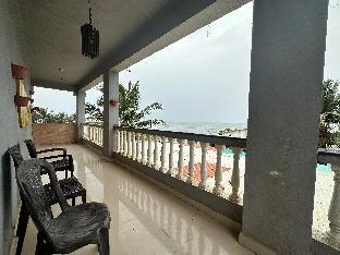 hotel salty waves baga