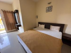Hotel Salty Waves Baga,Goa>>Baga,2 star