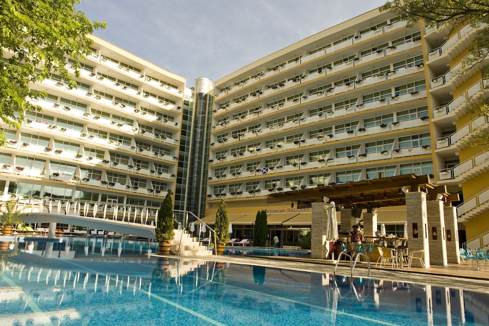 grand hotel oasis