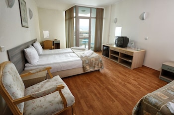 grand hotel oasis