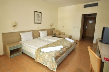 grand hotel oasis