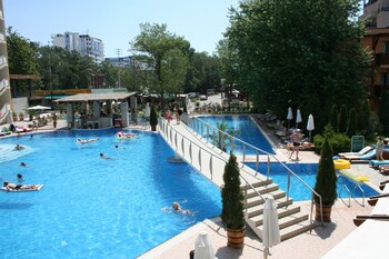 grand hotel oasis