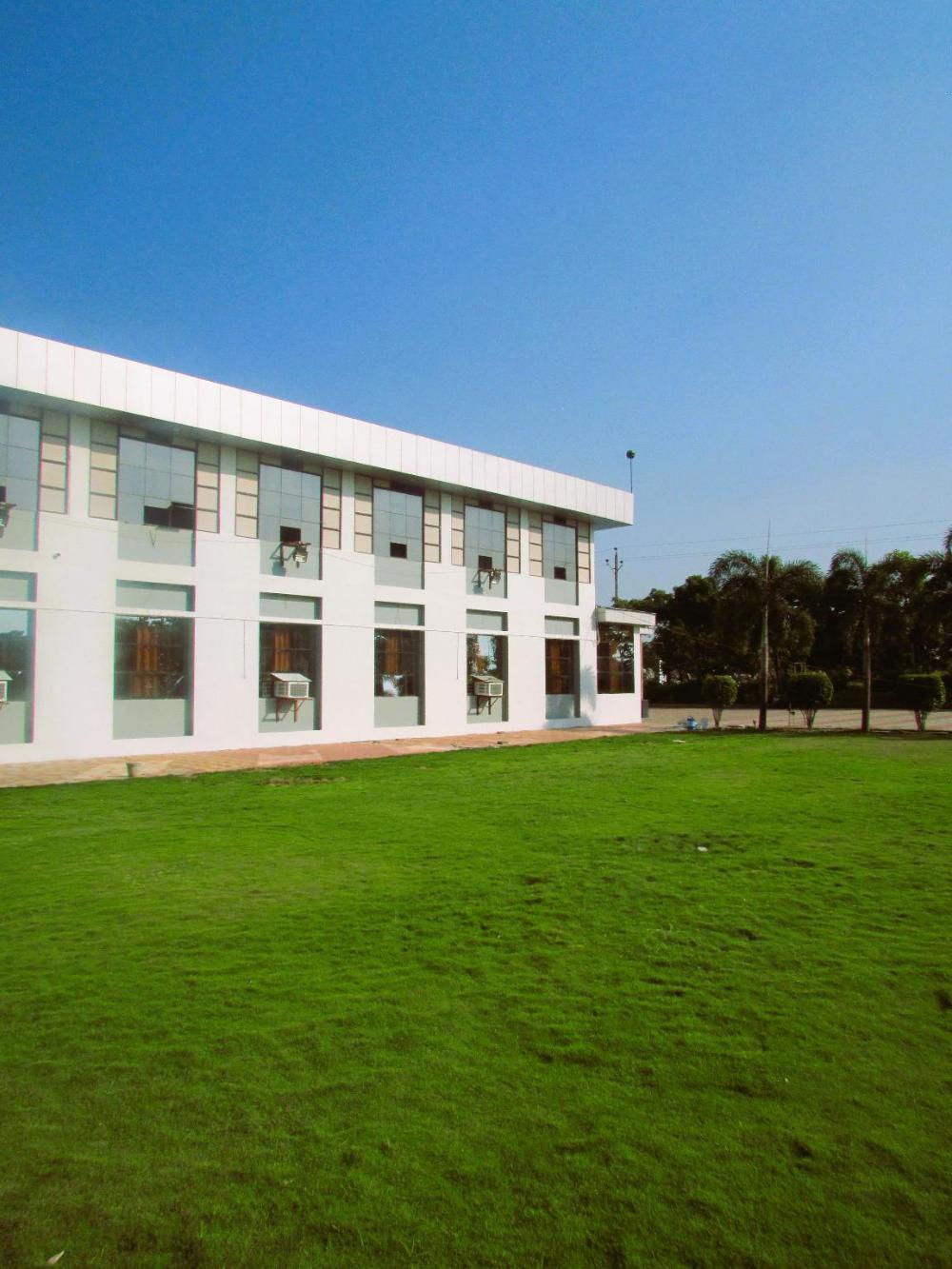 hotel celebration green