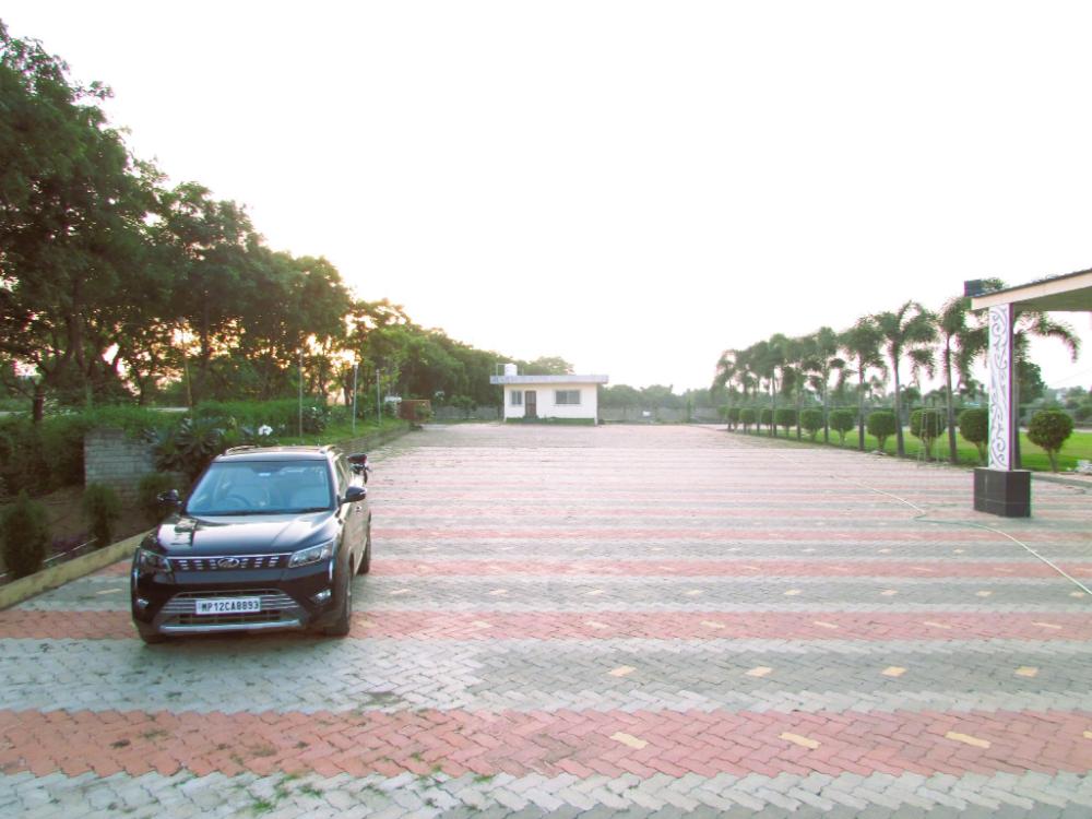 hotel celebration green