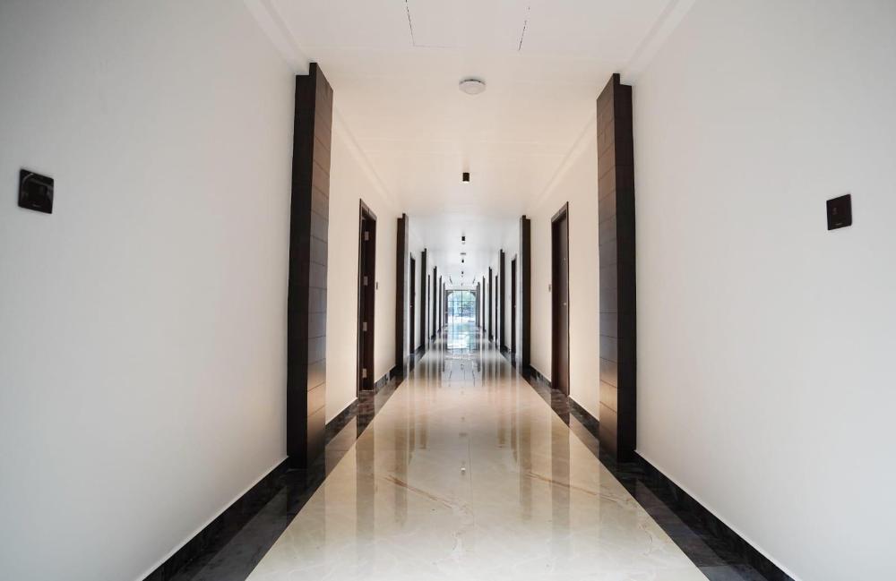 7 the business hotel