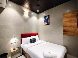 hotel eros near mumbai international airport t2