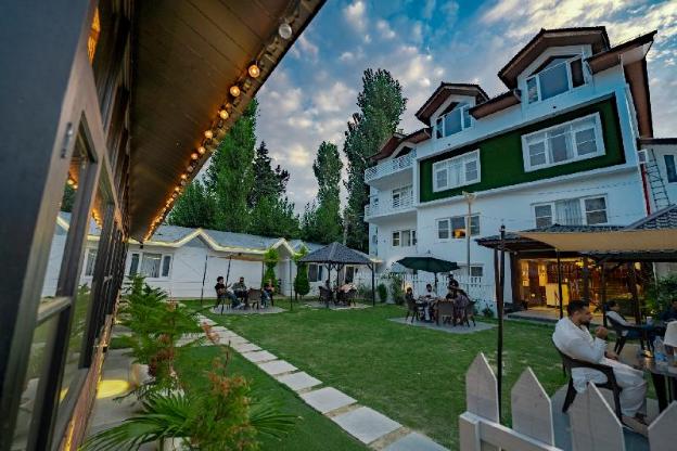 hotel firdous by solaire