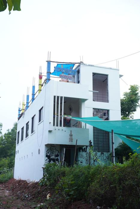 the last stop backpackers hostel