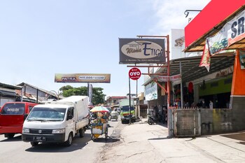 oyo 3340 wisma etiga