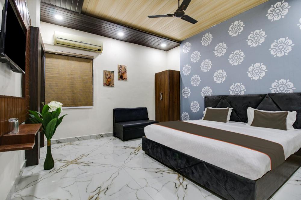 collection o hotel sawariya regency