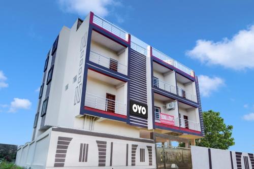 oyo flagship j p hotel and banquet