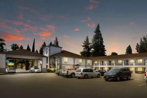 Surestay Hotel By Best Western Ukiah,Lakeport>>California,3 star