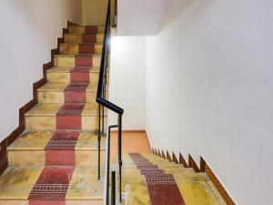 super hotel o valasaravakkam near chandra metro mall