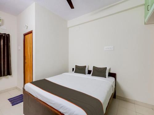 super hotel o valasaravakkam near chandra metro mall