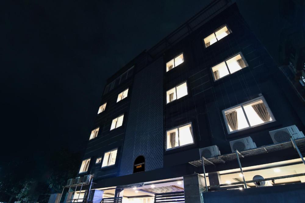 super townhouse oak sayhallo ecstasy