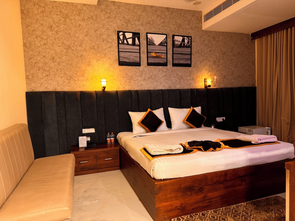 hotel jbs minerva grand