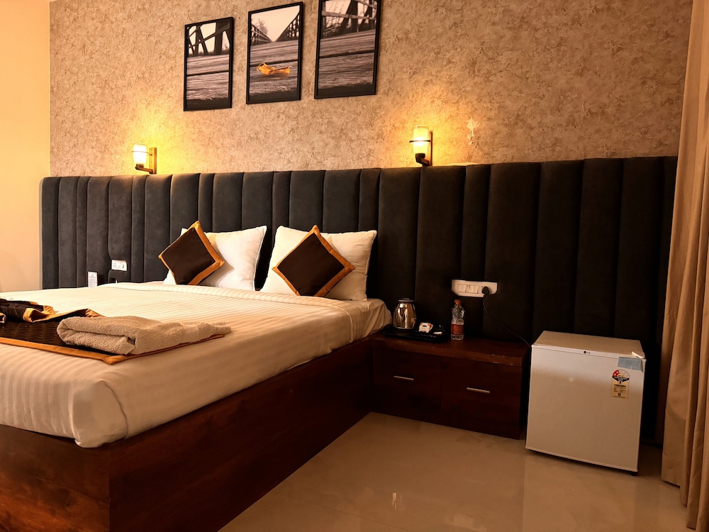 hotel jbs minerva grand