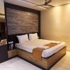 hotel jbs minerva grand